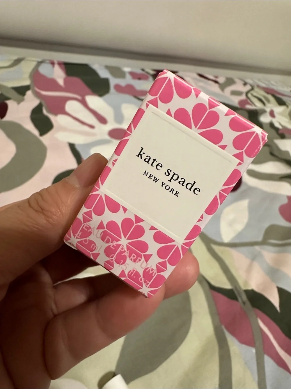 kate spade Red Quilted Cosmetic Pouch/Coin Case with Sample Perfumes